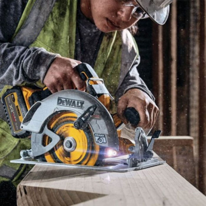 Fierastrau Circular Pro DeWalt DCS573NT Brushless 18V [4]