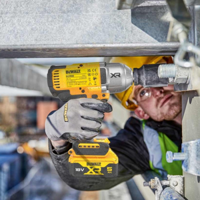 Masina de insurubat cu impact Dewalt 18V 2x5Ah - DCF900P2T [2]