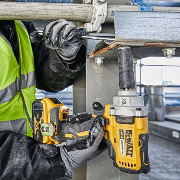 Masina de insurubat cu impact DeWALT DCF894P2 18V 2x5Ah Brushless [3]