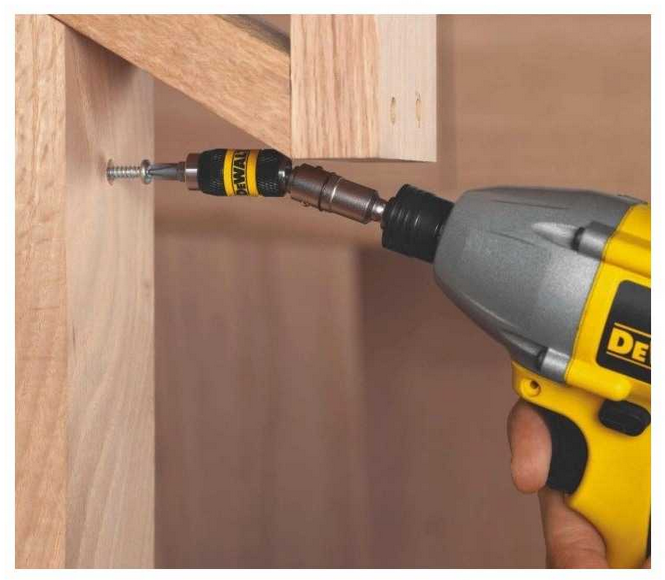 Set de insurubare DeWalt cu 10 accesorii de impact cu cap pivotant [3]