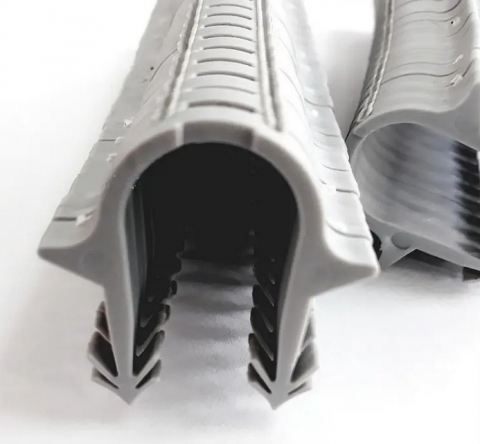 Echipamente de incalzire si producere ACM - Agrafa fixare 2D Purmo pentru teava 16-20 mm, cutie 300 buc.