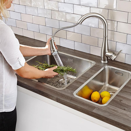 Baterie bucatarie cu dus pipa extractabila tip C Grohe Parkfield [1]