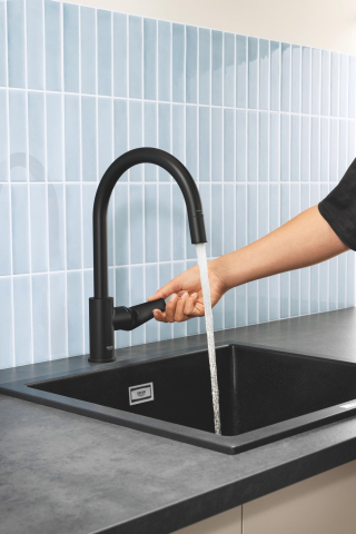 Baterie bucatarie Grohe StartEdge pipa tip C, monocomanda, pipa inalta, tip C, pivotanta, dus extractabil, cartus ceramic, limitator de temperatura, protectie anti-reflux, negru [2]