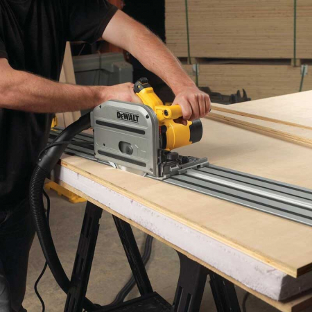 Circular de mana DeWALT DWS520KTR cu sina ghidaj inclusa 1300W 165mm 4000rpm [4]