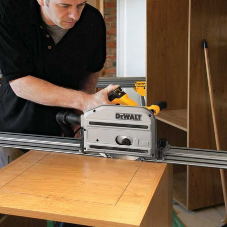 Circular de mana DeWALT DWS520KTR cu sina ghidaj inclusa 1300W 165mm 4000rpm [5]