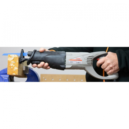 Fierastrau Crown CT15133 sabie profesional 1010W 250mm 2400cpm [2]