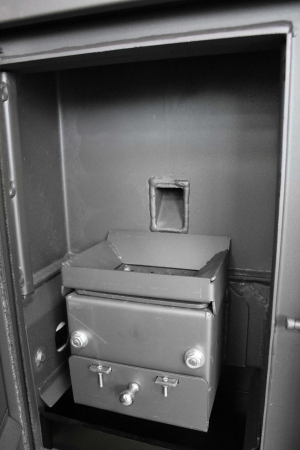 Termosemineu pe peleti Fornello, model Primo Truva Pellet 25 kw, crem, sistem de curatare mecanica creuzet [8]