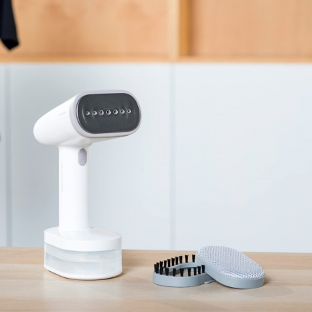 Aparat de calcat vertical cu abur Black+Decker 1600 W [1]