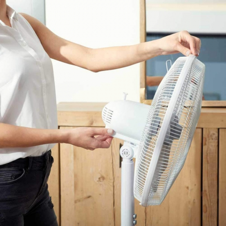 Ventilator alb cu picior Black+Decker 60 W [2]