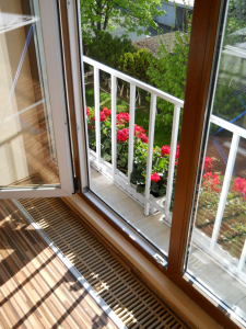 Ventiloconvector cu baterie inclinata, 6253 W, 2500 mm., 3 trepte de turatie, racord flexibil si robineti, model vopsit, Stilltech VCVRI-2500-132-305-1-2-2-D [1]