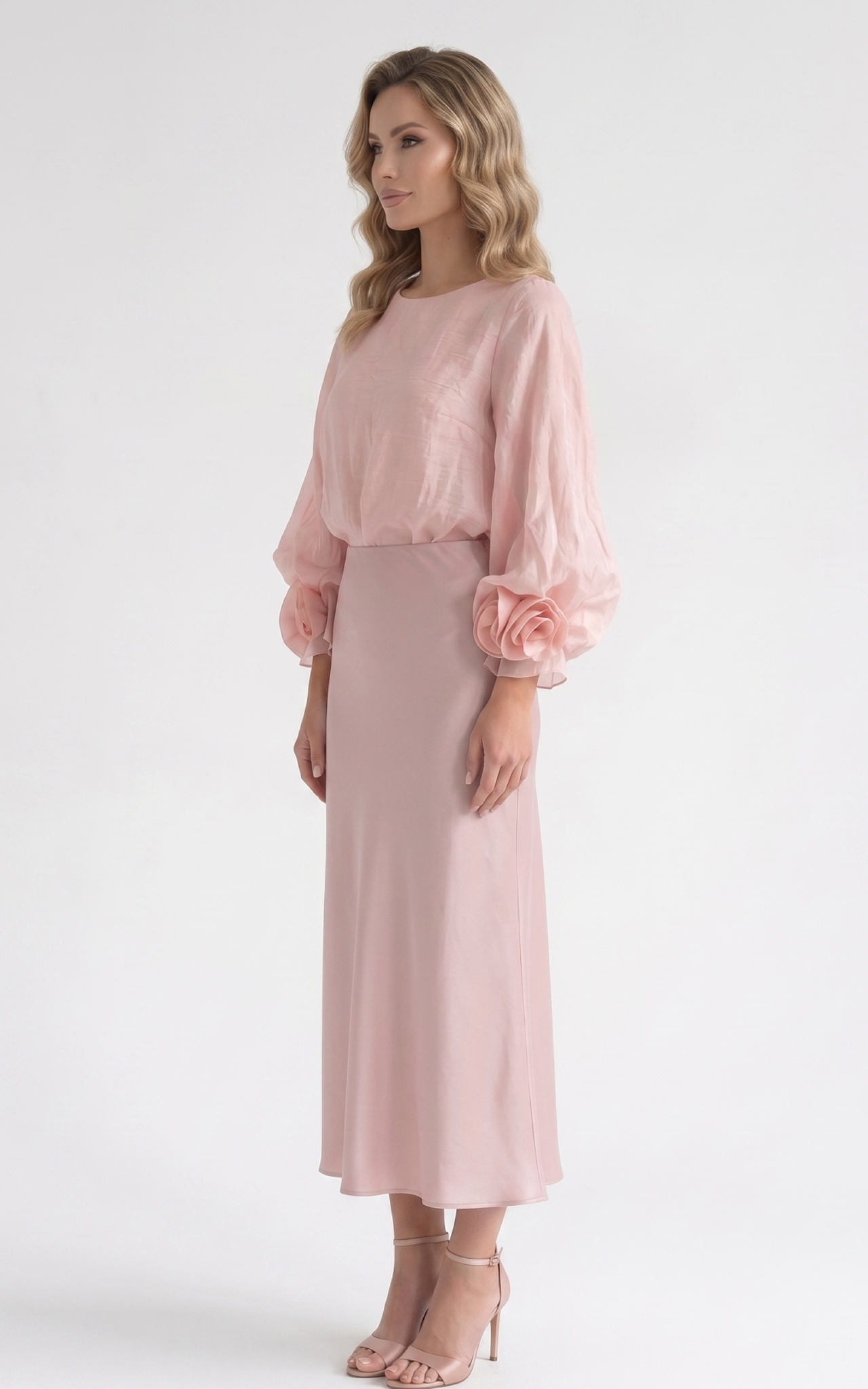 Fusta din satin subtire Gracen midi pudra [3]