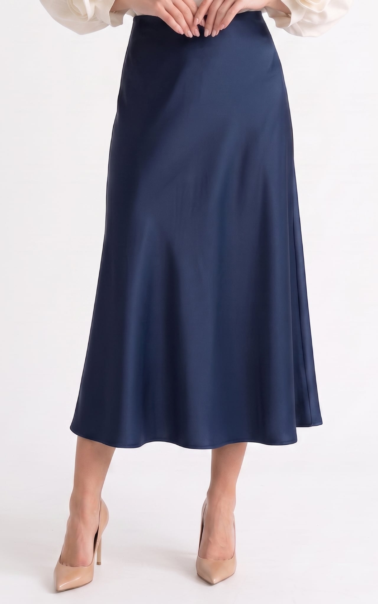 Nou - Fusta din satin subtire Gracen midi bleumarin