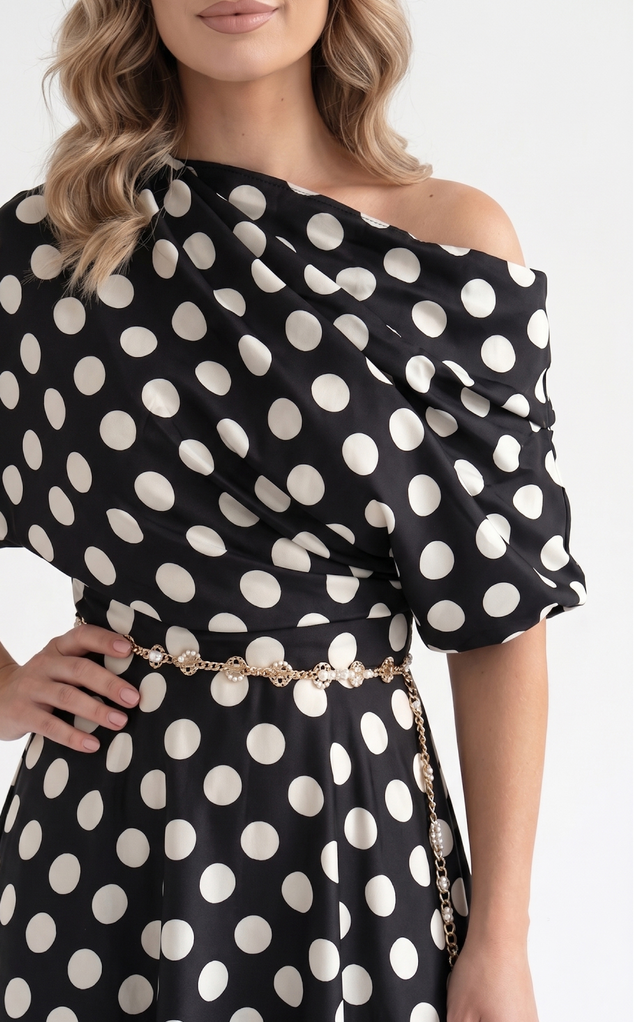 Rochie Halo midi negru2 cu buline [3]