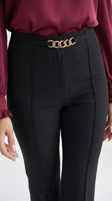 Pantaloni Falynn negri [3]