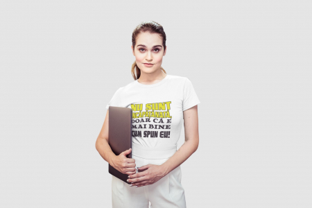 Tricouri Femei - Tricou Nu sunt Încăpățânată-Cooloryx