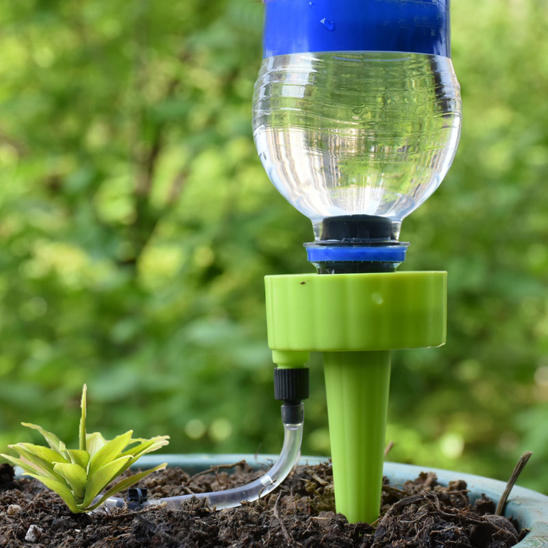 Set 3 dispozitive cu Sistem Reglabil al Debitului prin picurare, pentru Udarea si Irigarea Ghivecelor de Flori, plantelor si a Pomilor Fructiferi, Multicolor Multicolor [3]