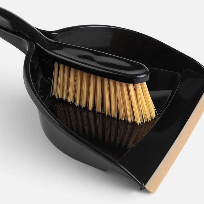 Set Făraș Negru și Perie Bej [3]