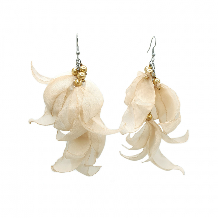 cercei-breeze-design-volum-voal-bej.jpg [1]