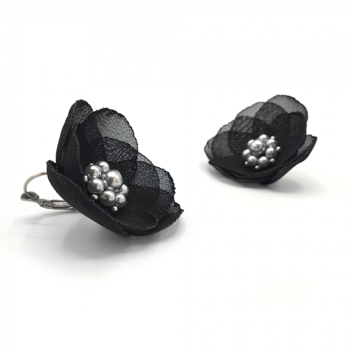 cercei-love-rafinati-voal-negru-perle-argintii.jpg [4]