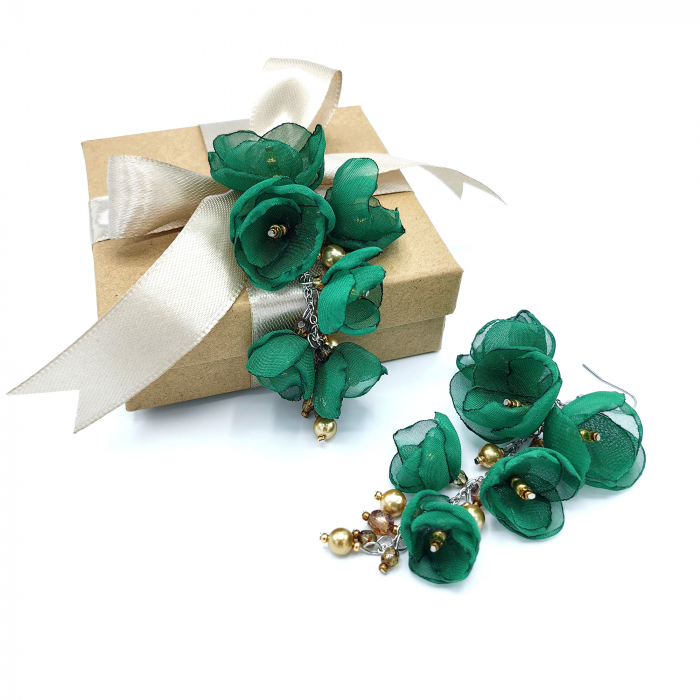 cercei-latin-love-eleganti-flori-verzi-cristale.jpg [3]