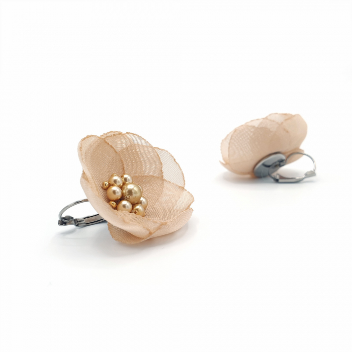 cercei-love-bijuterie-voal-bej-perle-aurii.jpg [2]