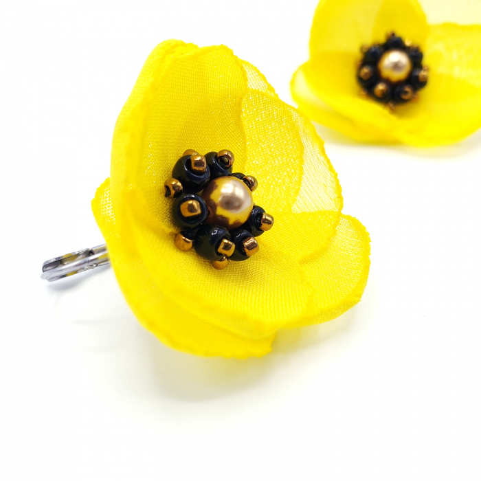 cercei-love-cu-suflet-voal-galben-perle.jpg [2]