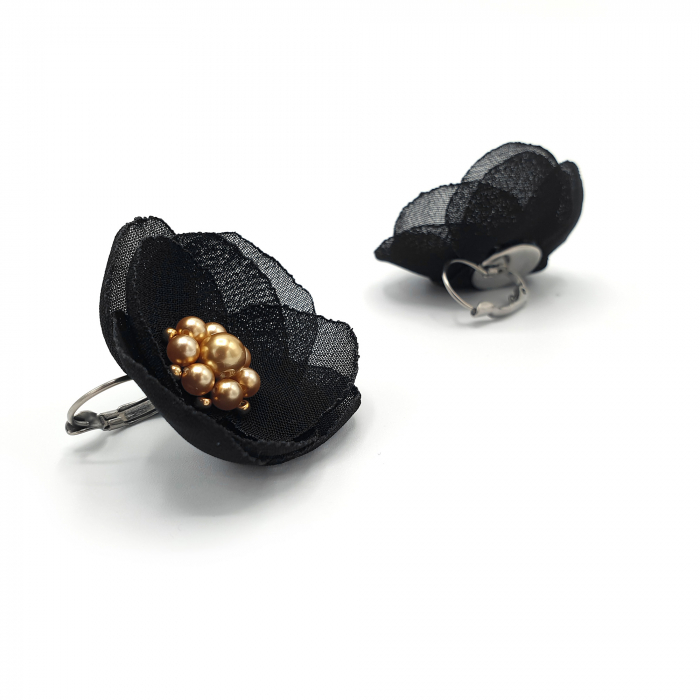 cercei-love-voal-negru-perle-aurii-eleganta-subtila.jpg [3]