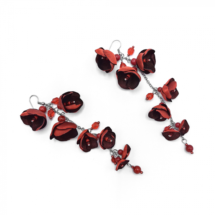 cercei-seduction-lungi-flori-rosii-matase.jpg [4]