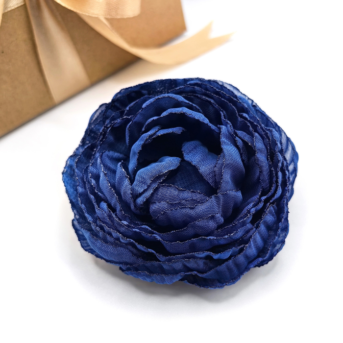 brosa-floare-bujor-albastru-eleganta [4]