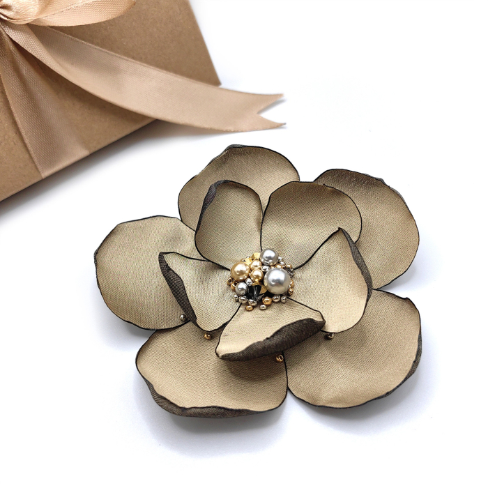 brosa-floare-matase-aurie [4]