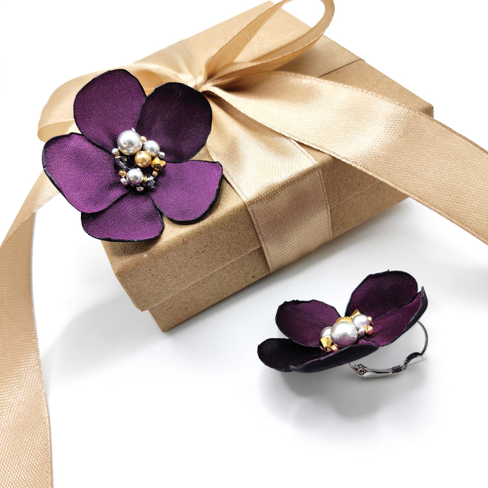 cercei-floare-mov-matase [1]