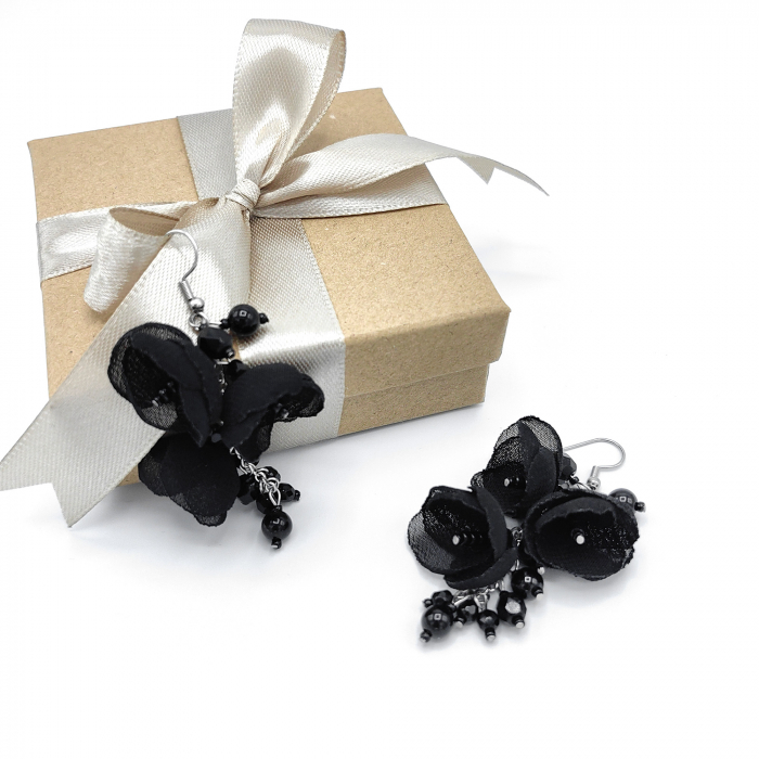 cercei-romantici-voal-negru-perle [2]