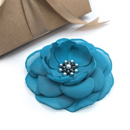 Bijuterii Dama - delicate-brosa-floare-accesoriu-elegant