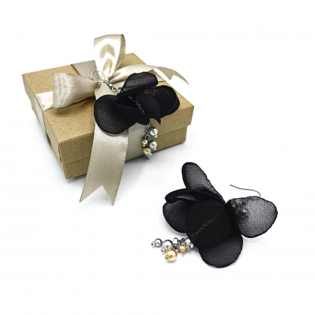 cercei-fairy-voal-negru-perle-argintii-aurii.jpg [2]