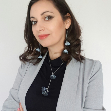 cercei-flower-love-flori-argintii-matase-perle-inox.jpg [3]