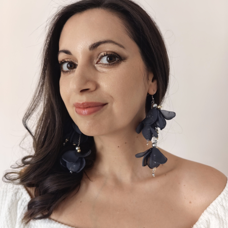 cercei-lovely-feminini-volum-floral-gri.jpg [3]