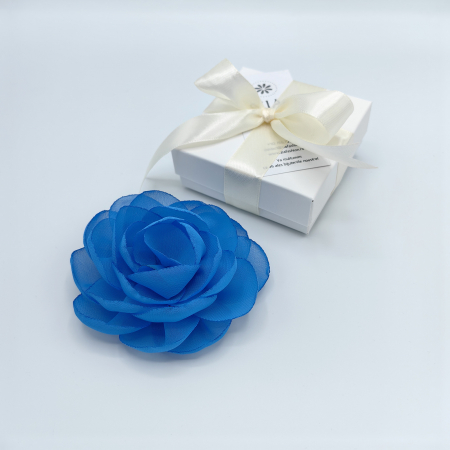 rose-brosa-florala-trandafir-voal-albastru [2]