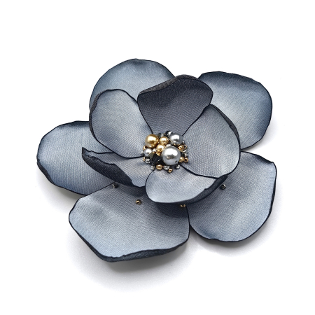 brosa-floare-matase-argintie [2]