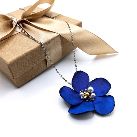 Design Floral - colier-pandantiv-floare-albastra-matase