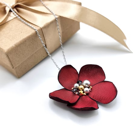 Creatii Proaspete - colier-floare-matase-perle-cristale