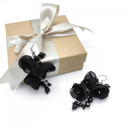 cercei-romantici-voal-negru-perle [1]