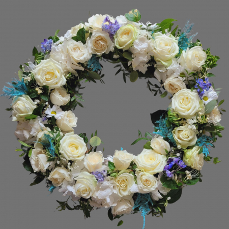 COROANE ROTUNDE - Coroană funerară alb cu bleu
