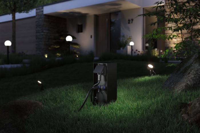Stâlp RIO Plug & Shine IP44 cu două mufe si o priză, putere maximă pe mufe de 75W [6]