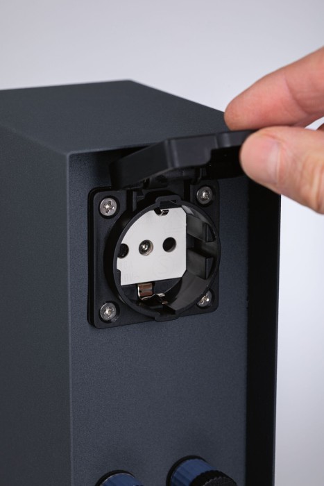 Stâlp RIO Plug & Shine IP44 cu două mufe si o priză, putere maximă pe mufe de 75W [9]