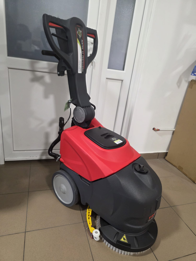 Mașină de spălat-uscat pardoseli TRON 350B cu baterie, perie 35 cm, 1.300 m²/h [4]