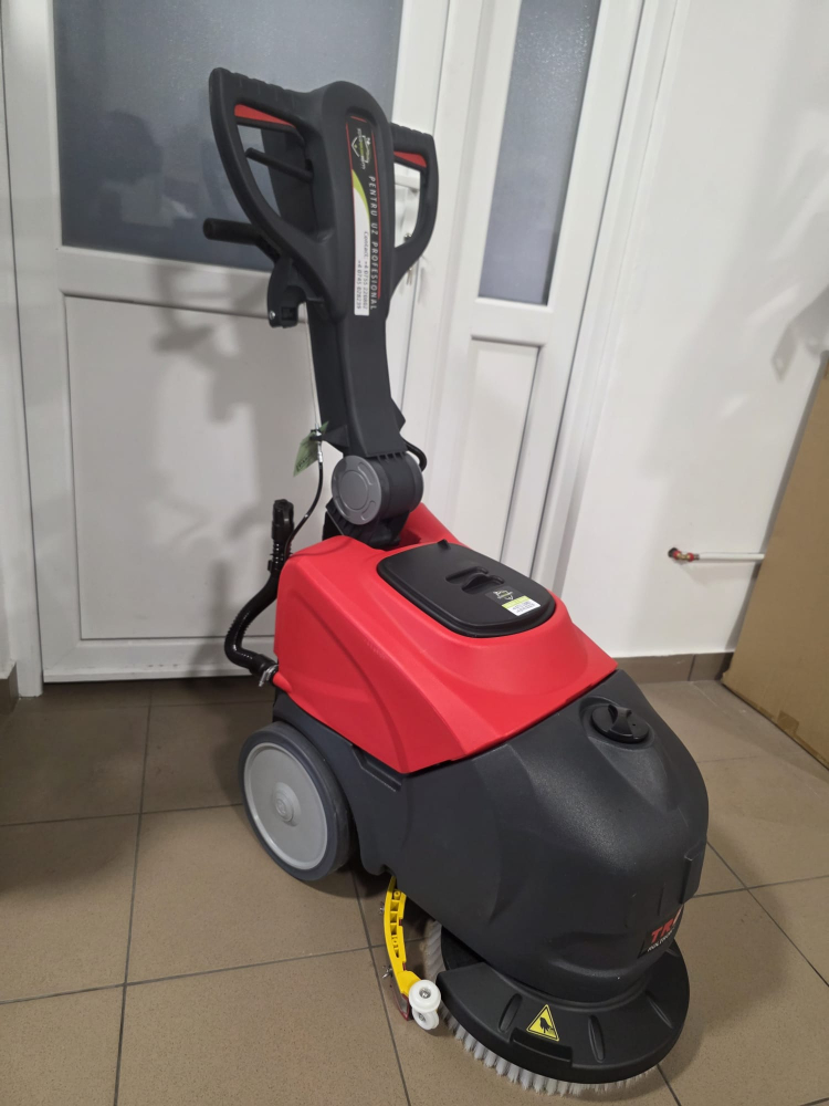 Mașină de spălat-uscat pardoseli TRON 350B cu baterie, perie 35 cm, 1.300 m²/h [3]