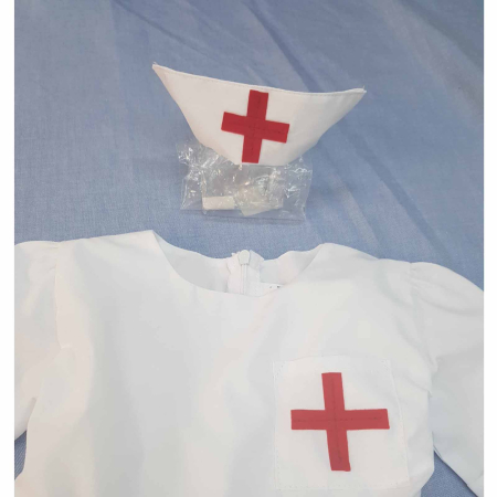 Rochita doctorita cu boneta [1]