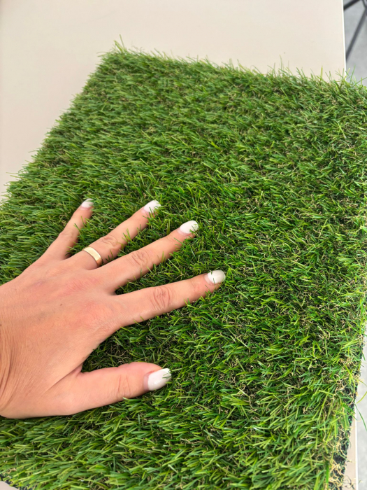 Gazon Artificial OASIS 30 Premium BELGIAN, Lungime Fir 30 mm, Verde, Imitatie Perfecta Gazon Natural, Antialergic, Polipropilena, Curte, Terasa, Balcon, Piscina, Loc de Joaca, Gradinita [2]