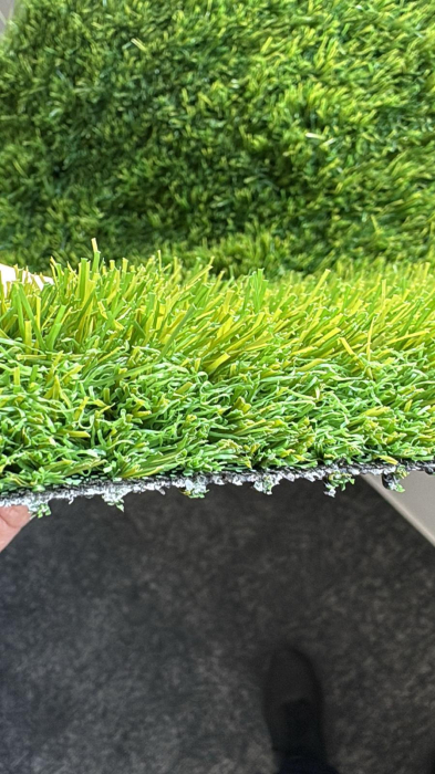 Gazon artificial Crown 38mm 3 nuante verde fire drepte carliontate rezistent UV [2]