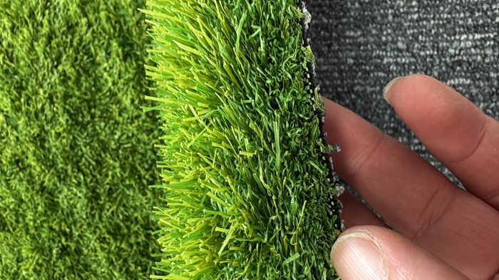 Gazon artificial Crown 38mm 3 nuante verde fire drepte carliontate rezistent UV [5]